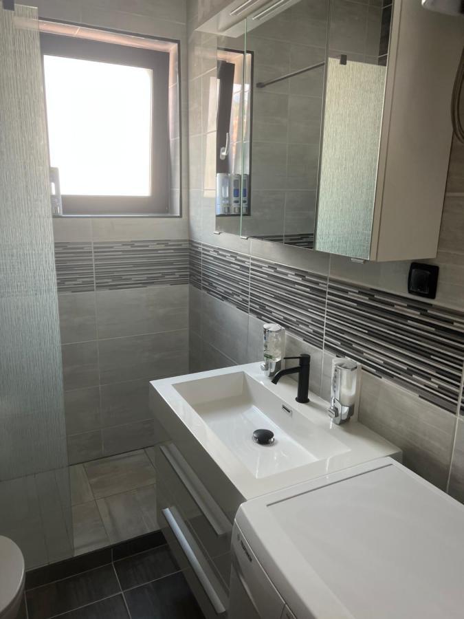Sun & More Apartment Crikvenica Ngoại thất bức ảnh